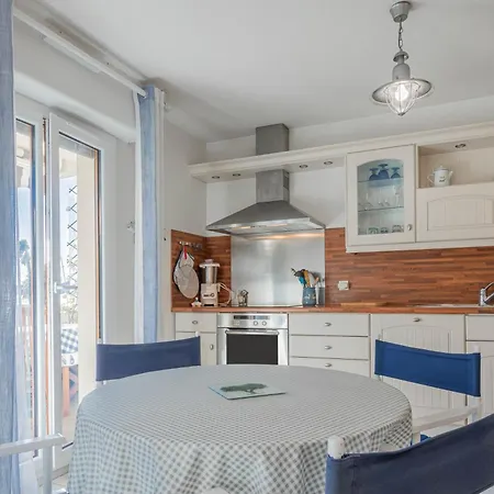 Appt Vue 5 Min Centre Et * Saint-Raphael (Var)
